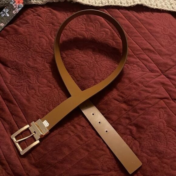 NWOT Michael Kors Signature‎ Leather MK Gray, then Brown Reverseable Belt 36” - Picture 6 of 13